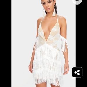 Beautiful white little dress.